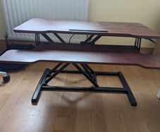 Standing desk