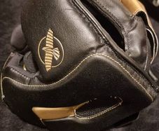 Hayabusa T3 Headgear Black Gold