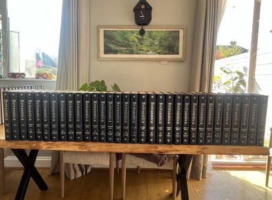 Encyclopaedia Britannica 54Volume Collection Limited Constitution Edition