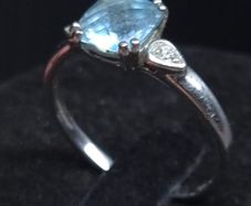 Vintage 9ct White Gold Aquamarine Diamond Ring Size 58