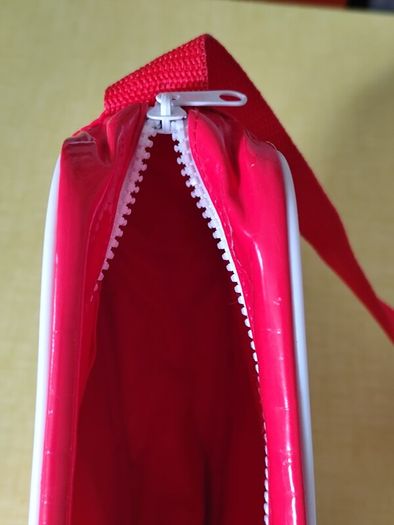 Hello Kitty Small Messenger Bag