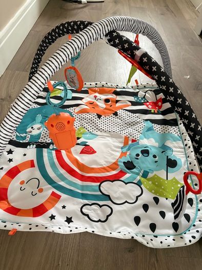 Baby / playmat/ joie chair