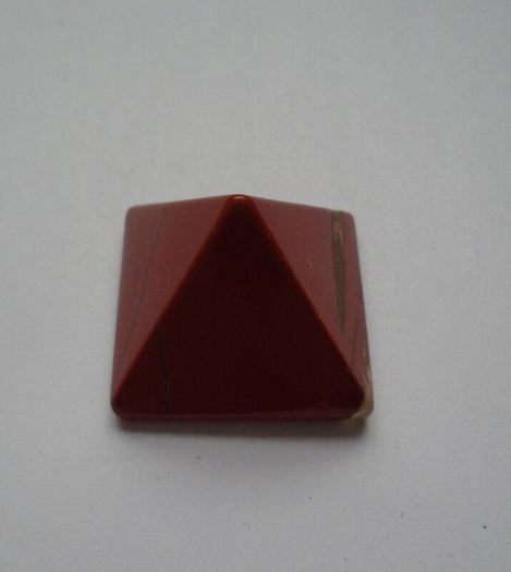 Red Jasper pyramid,Gemstones,Crystals,Healing crystals