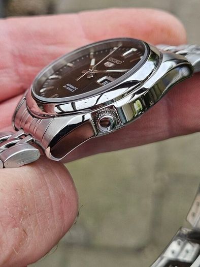 Watch Seiko 5 Automatic.