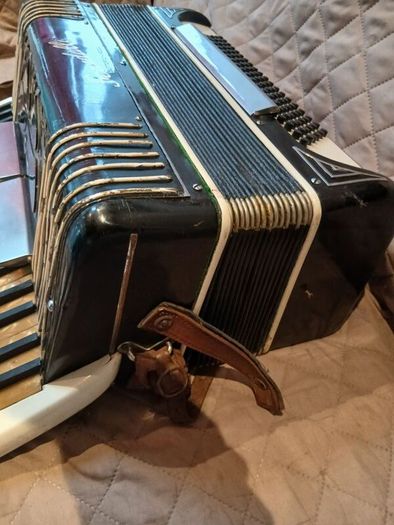 Vintage scandalli butterfly model piano  accordion, open to offers