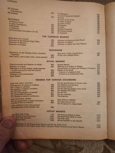 Lectionary. Readers Edition.  Jerusalem Bible Version.large Volume 1970 Paperback In Fair Condition. See Photos For Same.