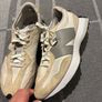 New Balance 327 Image 2