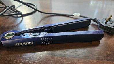 Hair straightener