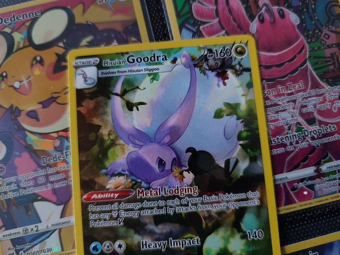 Hisuian Goodra ! Illustration Rare ! from Crown Zenith Set ! 2023 ! Pokemon Card !