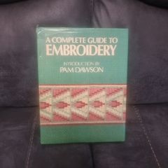 Complete Guide to Embroidery ("Golden Hands") (Hardcover)