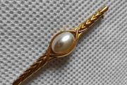 brooch