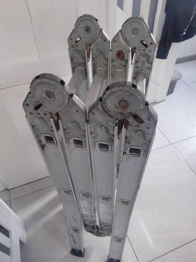folding ladder