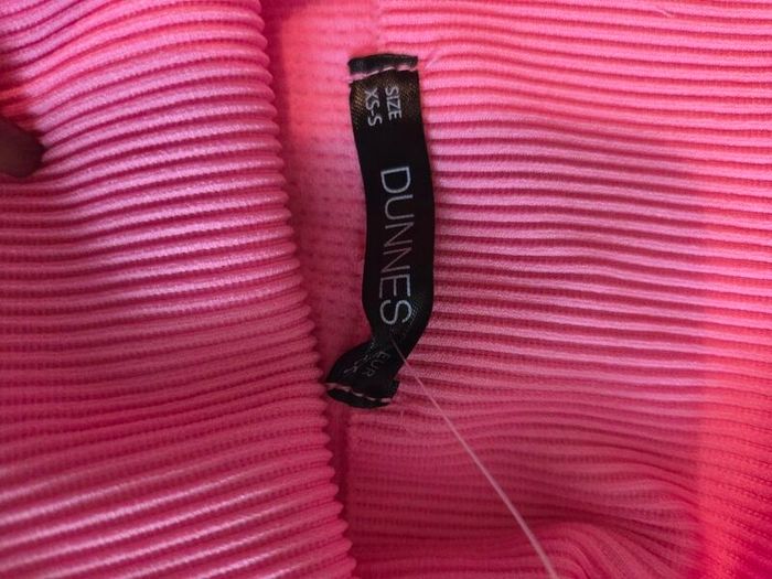 women pink leggings
