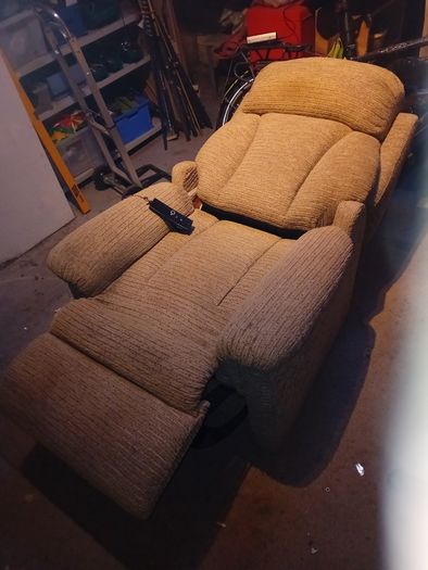 Recliner and lift chair