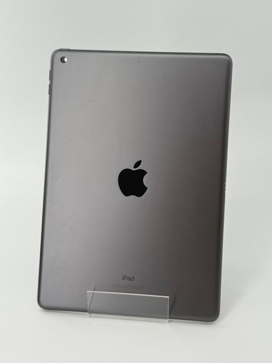 iPad 8th gen 32GB 10.2" Mint