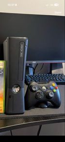 Xbox 360 250GB With Controller