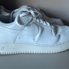 Air force 1 all white with box size 8.5uk