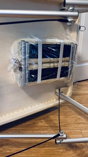 Tahiti Professional Portable Massage Table Bed (Cream) Excellent Condition