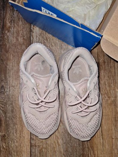 boys adidas ozweego