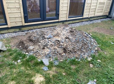 Soil, gravel and stones - FREE