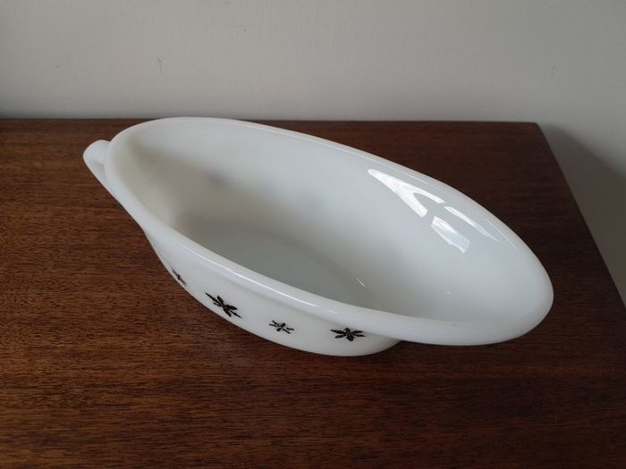 Vintage 1958 Pyrex JAJ gravy boat Snowflake
