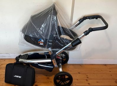 Jane Trider 3 Wheel Pushchair & Matrix Light 2 Travel System