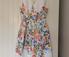Yumi dress in size UK10