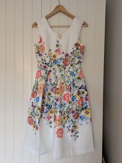 Yumi dress in size UK10