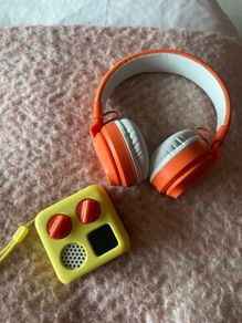 Yoto Mini, Earphones + Travel Case