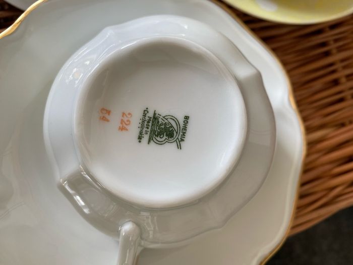cups  & saucers - vintage china