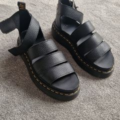 Dr Martin sandals