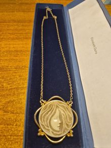 Vintage Sarah Coventry Carved Resin Lady Portrait Necklace