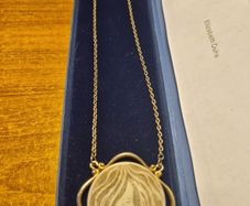 Vintage Sarah Coventry Carved Resin Lady Portrait Necklace