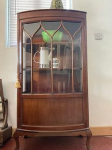 Bow front rosewood drinks cabinet in VGC