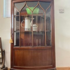 Bow front rosewood drinks cabinet in VGC