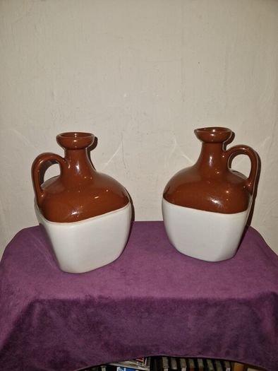 Vintage pair of brown & white jugs