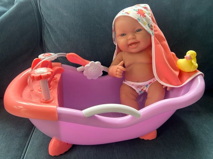 Baby Doll Bath with Pump Tap