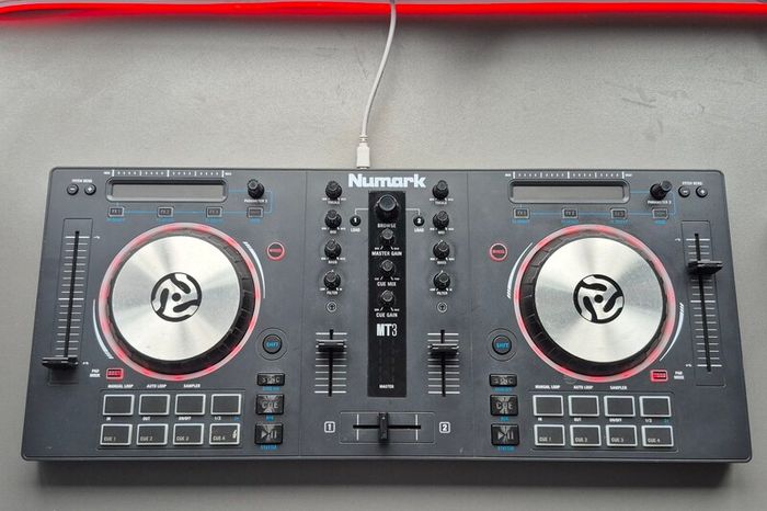 Special Offer Bundle - Gemini And Numark Dj Setup