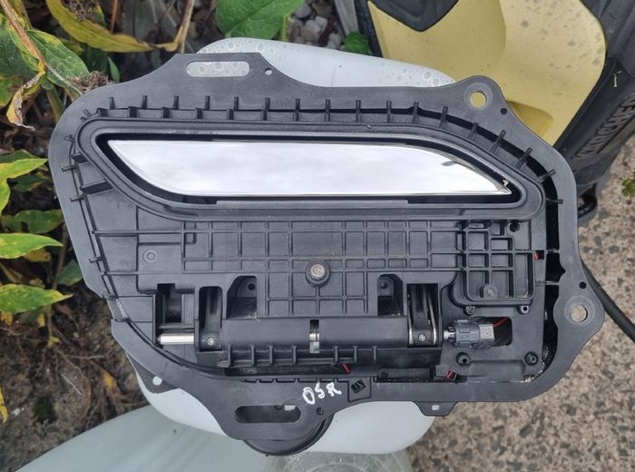 Tesla Model S door handle OSR - Rear Right