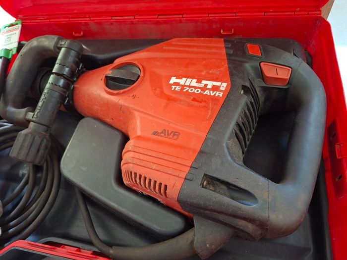Hilti TE 700-AVR Sds Max Breaker 110v "Serviced"