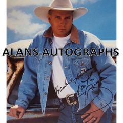 Garth Brooks Autograph