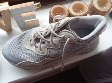 ladies Adidas ozweego trainers size 5