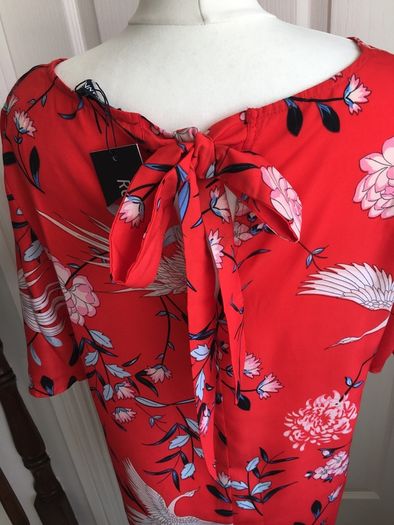 Floral Top Size 14 Bnwt