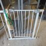 2 baby stair gates Image 2