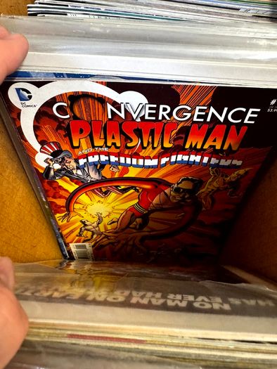 DC Long Comic Box w 250 comics for Sale (2)