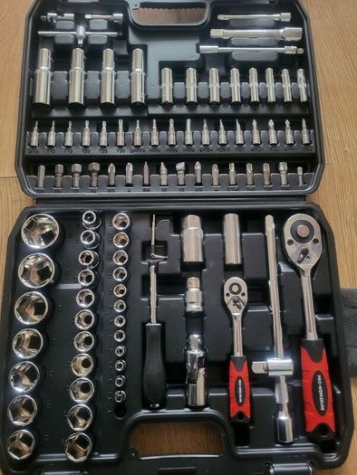 100pcs socket set