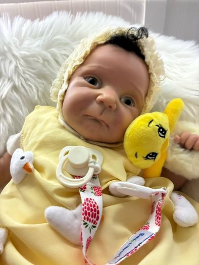 doll    Very cute reborn baby doll l