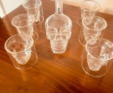 Skulls Glass Decanter Bottle with 6 shot glasses