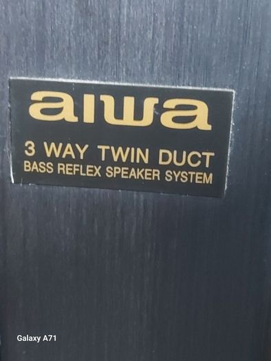 AIWA Stereo Integrated Amplifier Model No. MX-Z9400MK, with 2 large AIWA Speakers, Model No, 8X-Z9400, Impedance 6ohms, in excellent condition