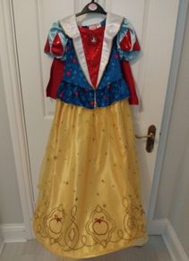 Halloween costumes Snow white aged 9-10